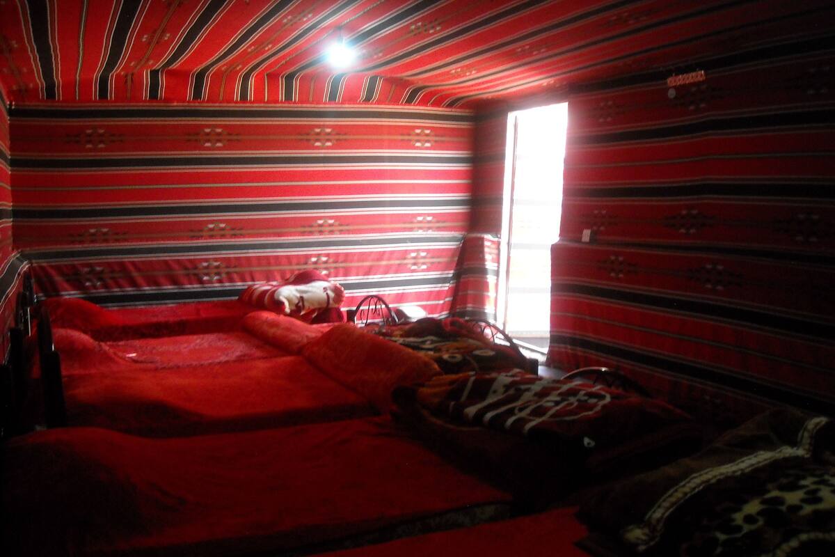 Tent ((5 Guests))