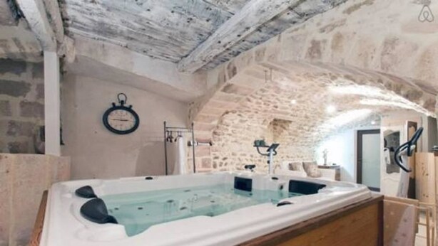 Indoor spa tub - Harmony Home Chambres d'hôtes (St.-Rémy-de-Provence)