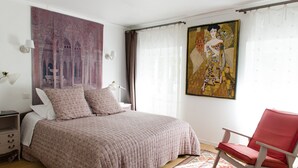 Iron/ironing board, free cots/infant beds, free WiFi - Harmony Home Chambres d'hôtes (St.-Rémy-de-Provence)