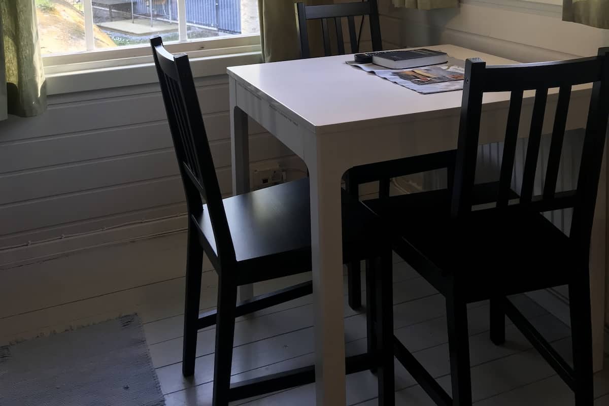 Cabane, vue lac (Humsjöstugan) | Fer et planche à repasser, Wi-Fi gratuit