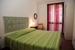Villa, 3 Bedrooms, Non Smoking | 3 bedrooms, individually decorated, individually furnished - Villetta indipendente La Cinta (San Teodoro)