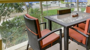 Apartment, 2 Bedrooms | Balcony - 2 bedroom apartment Palm Jumeirah (Dubai)