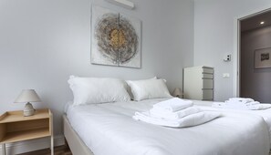 Apartment (2 Bedrooms) | 2 bedrooms, desk, iron/ironing board, cots/infant beds - Italianway Corso Lodi 121 (Milan)