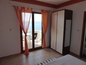 2 عدّة غرف نوم وواي فاي وملاءات أسرّة