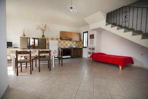 Maisonette, 2 Schlafzimmer (5 people) | Babybetten, Zustellbetten, kostenloses WLAN, Bettwäsche