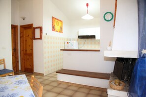 Villa, 2 Bedrooms, Non Smoking | Living area