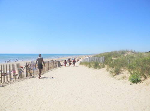 Camping Mahana by La Pege