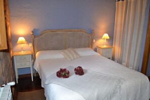 5 Schlafzimmer, Reisekinderbett, WLAN, Bettwäsche
