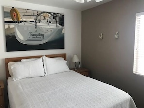 1 bedroom, wired internet