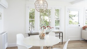 Private kitchen - Sand Bungalow at the Lazy Hummingbird (Summerland)
