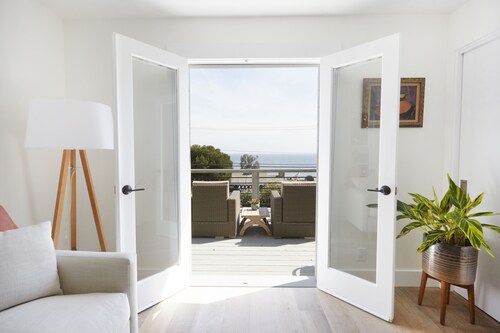 Sand Bungalow at the Lazy Hummingbird