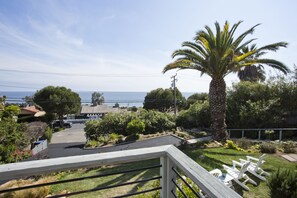 Balcony - Sand Bungalow at the Lazy Hummingbird (Summerland)