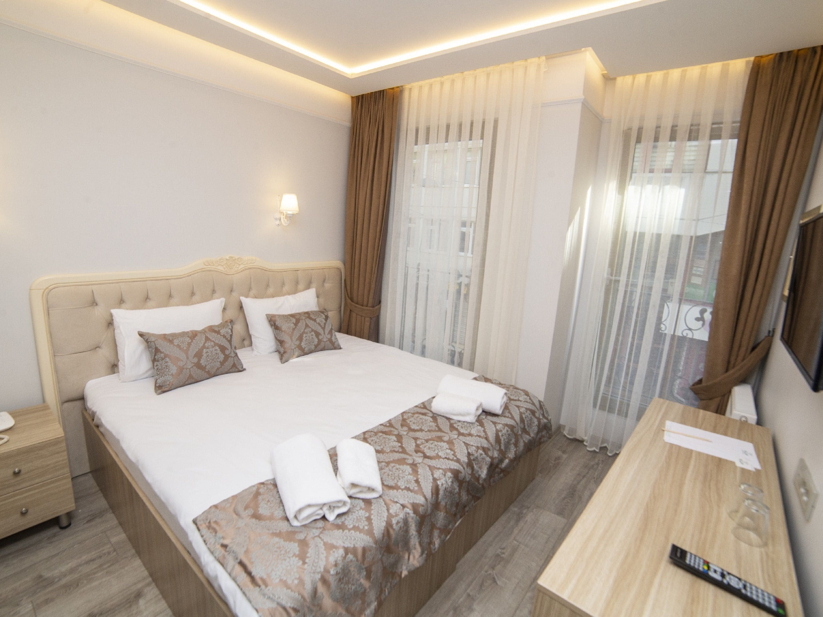 Standard-Doppel- oder -Zweibettzimmer | Minibar, Zimmersafe, Bügeleisen/Bügelbrett, kostenloses WLAN