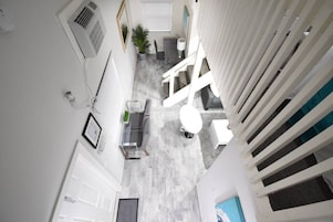 1 bedroom, individually decorated, individually furnished