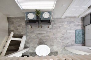 Bathroom - Hobe Unit 7 A (Hollywood)