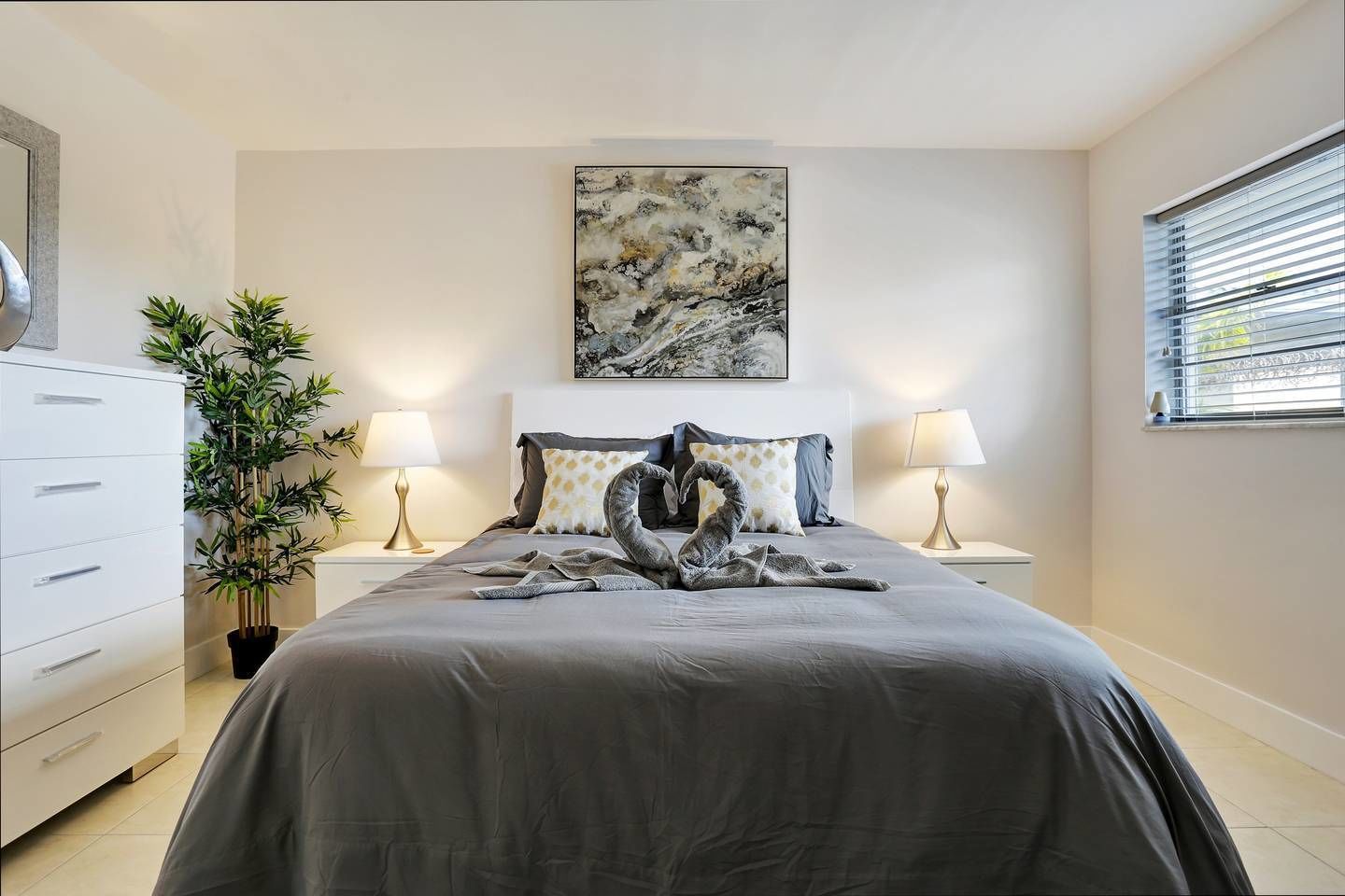 1 غرفة نوم ومكواة/لوح كي وواي فاي مجانًا