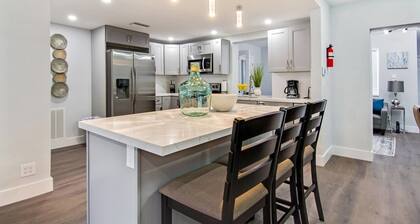 Trendy 4BR House with All New Furnishings & Hot Tub