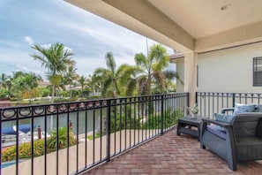 Balcony - Gorgeous 5 Bedroom Home W Heated Pool Canal Front (Hollywood)