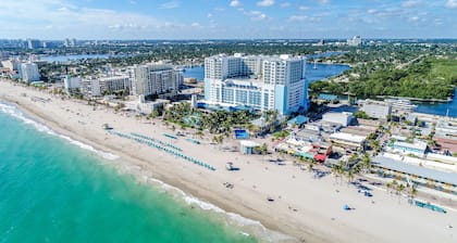 Beach Inn by DesignedVR