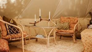 Comfort-telt - 1 queensize-seng - ikke-ryger - terrasse  med fælles badeværelser | 저자극성 침구, 무료 WiFi, 각각 다른 스타일의 인테리어, 각각 다르게 가구 비치