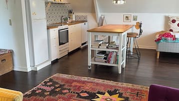 Family Apartment | Private kitchen | Shared fridge
