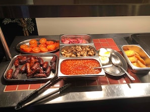 Free daily cooked-to-order breakfast