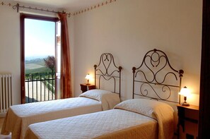 Bureau, chambres insonorisées, lits pliants/supplémentaires