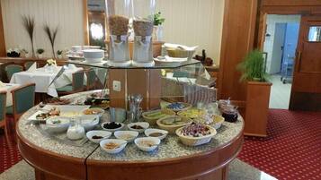 Daily buffet breakfast (EUR 7.50 per person)