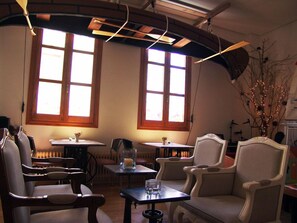 Lobby lounge - Hotel La Tinensa (La Pobla de Benifassa)