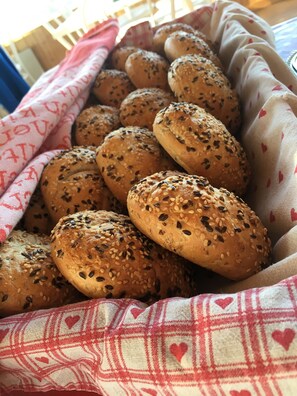 Breakfast buffet - Kennarabústaður (Rangárþing eystra)