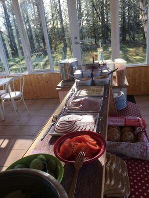 Breakfast buffet