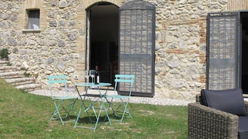 Villa, 3 Bedrooms | Terrace/patio