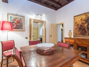 Apartment, 2 Schlafzimmer | Wohnzimmer | Flachbildfernseher