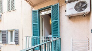 Exterior detail - RSH Trevi Fountain Apartment 2 (Rome)