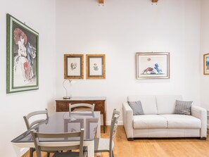 Apartment, 2 Bedrooms | Living area