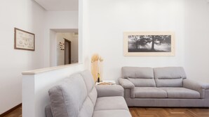 Unclassified image, 2 of 39, button - RSH Popolo Elegant Two Bedroom Apartment (Rome)