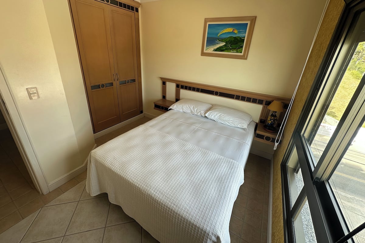 Departamento estándar, 2 habitaciones | 5 habitaciones y ropa de cama de alta calidad