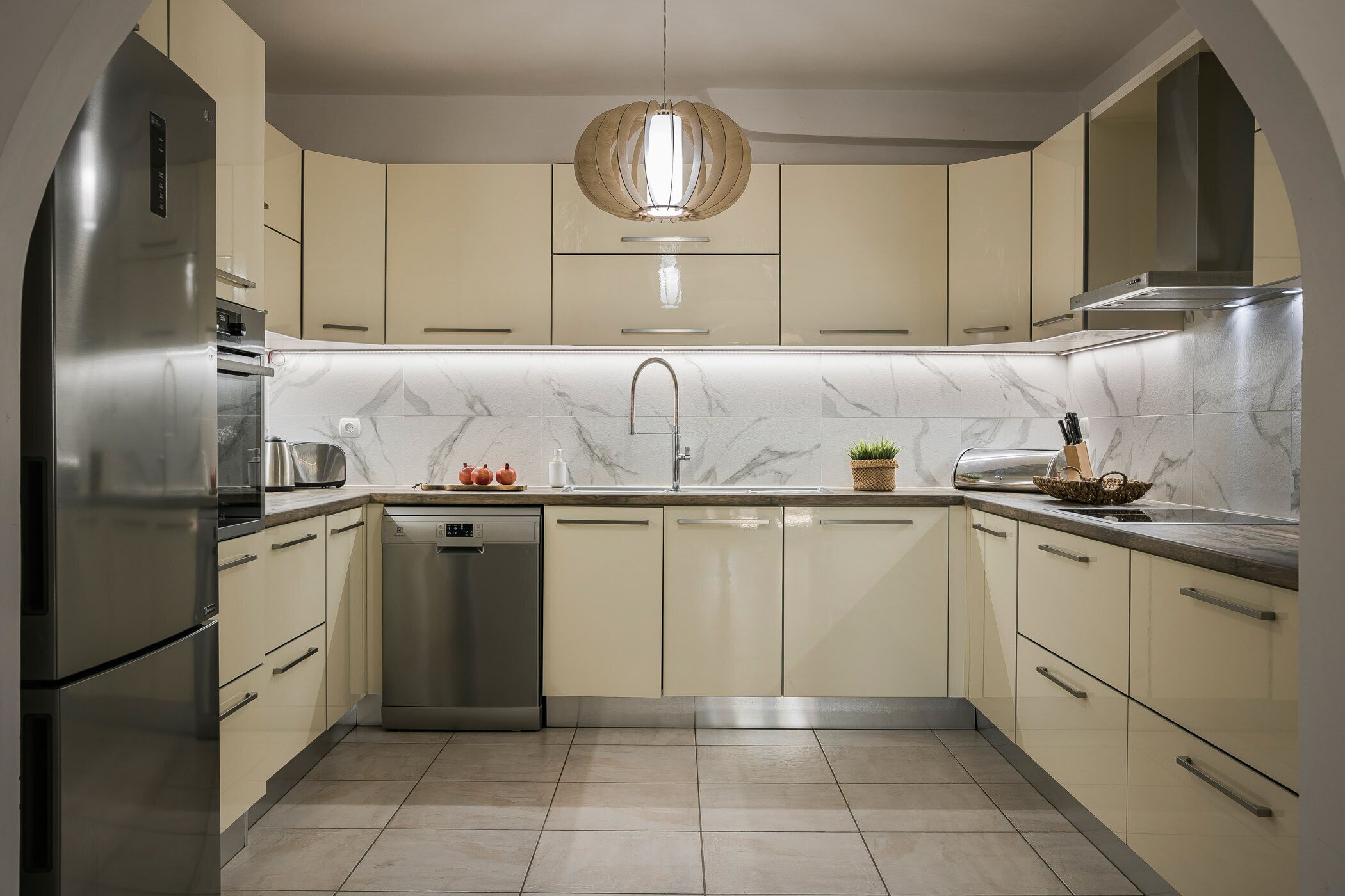 Luxury Villa with Jacuzzi, Infinity Pool And Spectacular Sea & Mountain Views