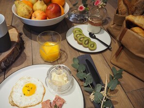 Petit déjeuner continental compris tous les jours
