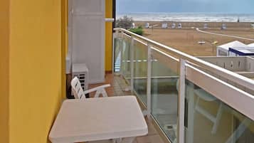 Appartement, 1 chambre, vue partielle sur la mer (3 pax) | Salle de séjour