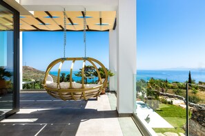 Superior-Villa, 4 Schlafzimmer, Meerblick, Poolseite | Ausblick vom Zimmer