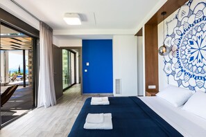 Superior-Villa, 4 Schlafzimmer, Meerblick, Poolseite | 4 Schlafzimmer, Zimmersafe, Schreibtisch, laptopgeeigneter Arbeitsplatz