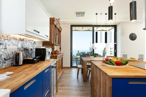 高级别墅, 4 间卧室, 海洋景观, 池畔 | 私人厨房 | 大冰箱、微波炉、烤箱、炉灶