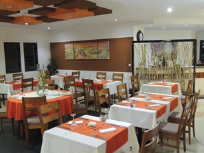 Der serveres morgenmad, frokost og aftensmad