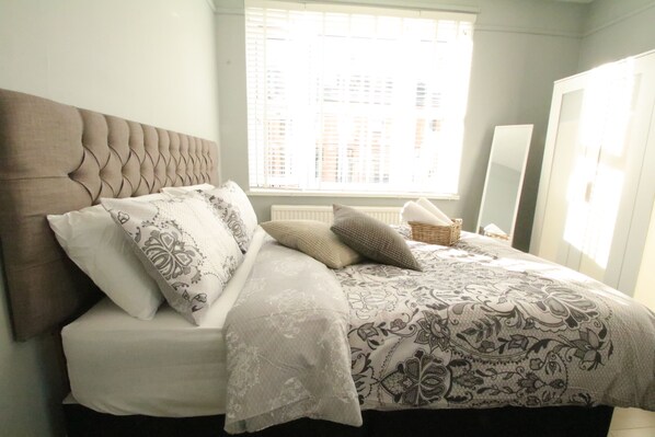 Deluxe dubbelrum | Strykjärn/strykbräda, gratis wi-fi och sängkläder