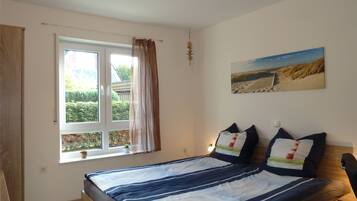 Blackout curtains, soundproofing, iron/ironing board, free WiFi