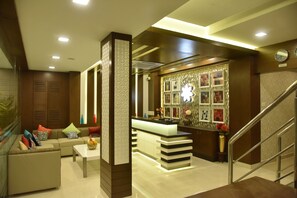 Reception - Hotel White Park (Chennai)