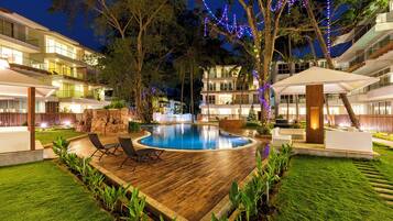 Front of property – evening/night