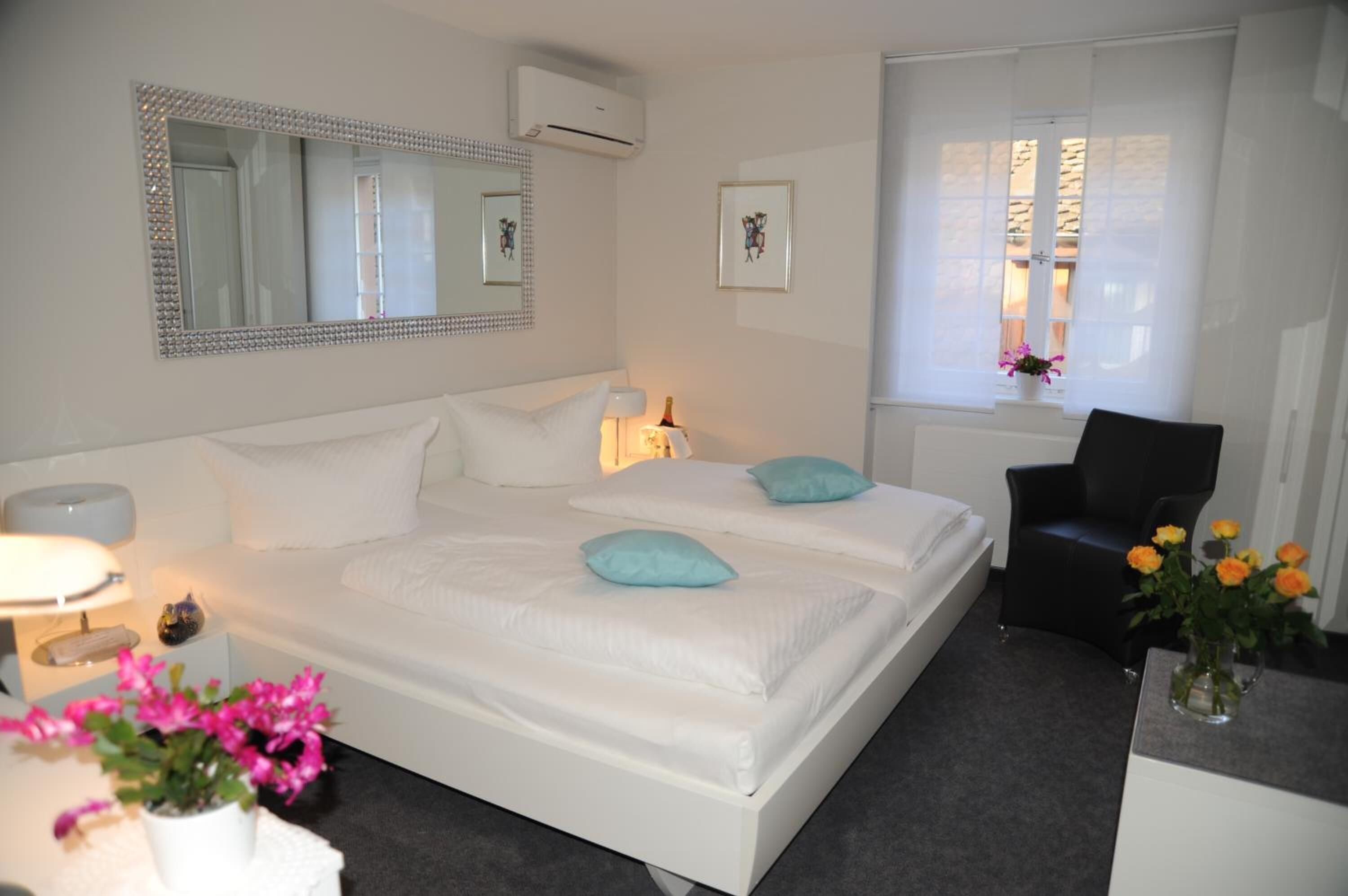 minibar, in-room safe, desk, laptop workspace