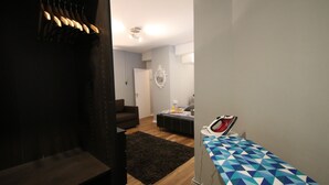 Unclassified image, 3 of 26, button - Molesey Apartments (London)